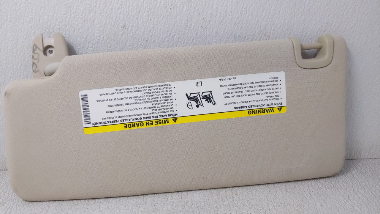 2015 Chrysler 200 Sun Visor Shade Replacement Passenger Right Mirror Fits OEM Used Auto Parts - Oemusedautoparts1.com