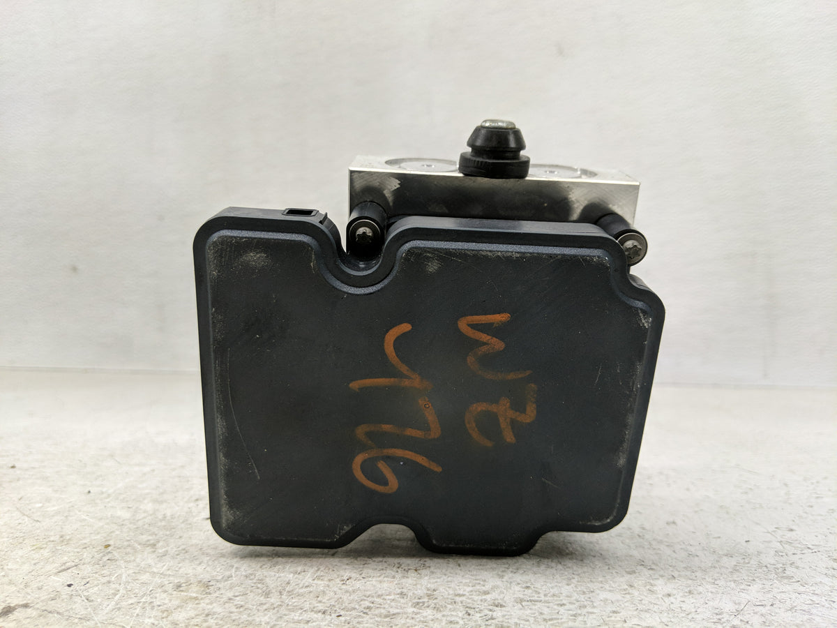 2015 Chrysler 200 Anti-Lock Brake ABS Pump Module Actuator OEM P/N:P68158890AC Fits OEM Used Auto Parts - Oemusedautoparts1.