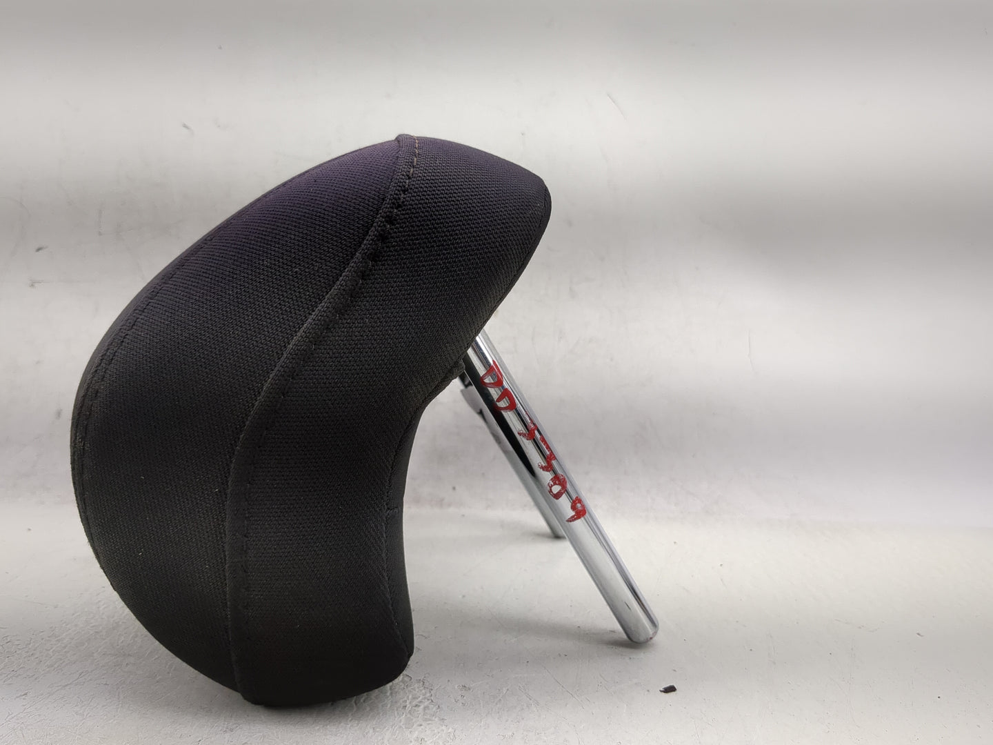 2015-2017 Chrysler 200 Headrest Head Rest Rear Seat Fits Fits 2015 2016 2017 OEM Used Auto Parts - Oemusedautoparts1.com