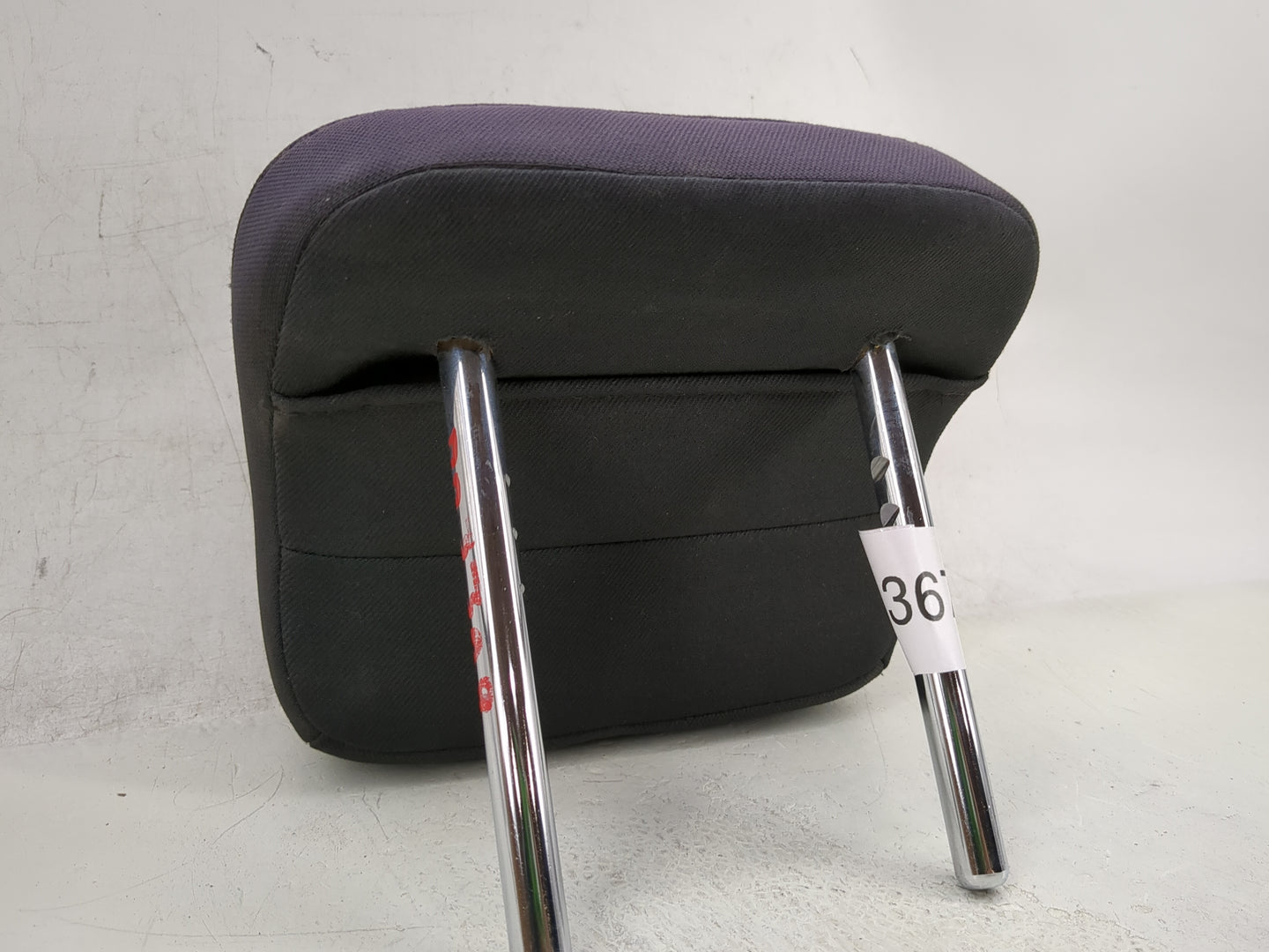 2015-2017 Chrysler 200 Headrest Head Rest Rear Seat Fits Fits 2015 2016 2017 OEM Used Auto Parts - Oemusedautoparts1.com