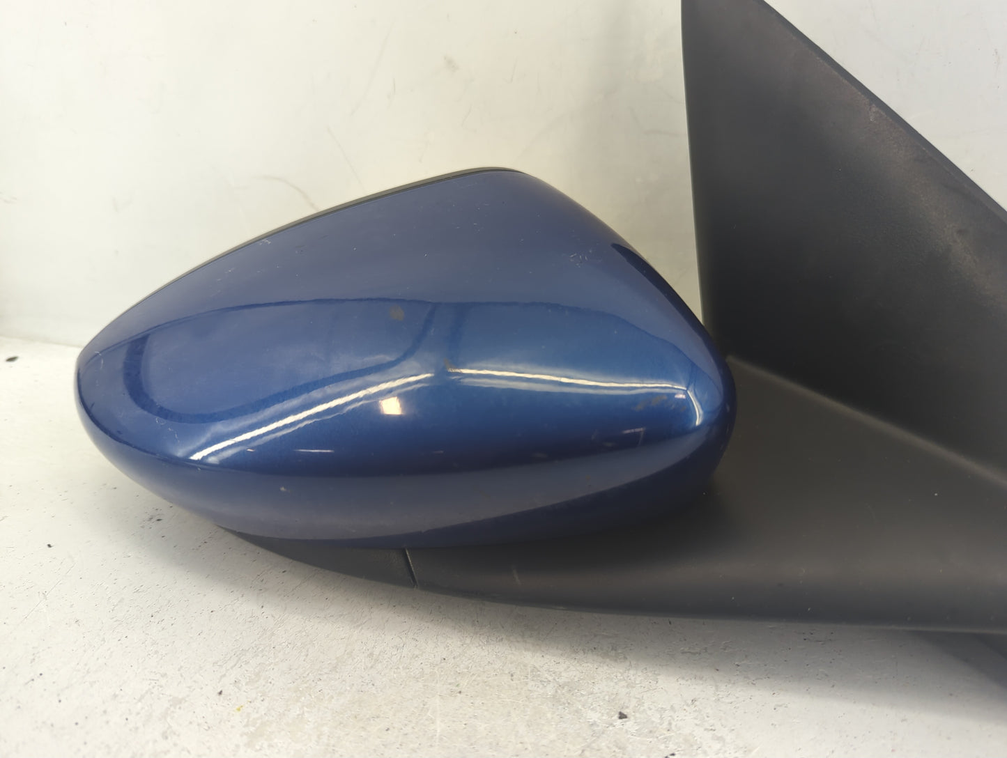 2015-2017 Chrysler 200 Passenger Side View Mirror - Right Door Mirror OEM Used - Oemusedautoparts1.com
