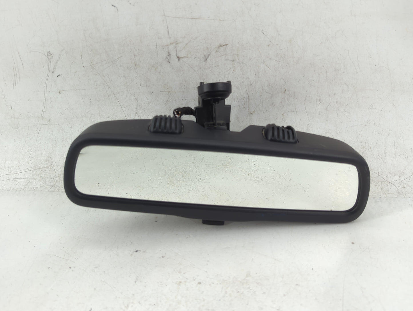 2015 Chrysler 200 Interior Rear View Mirror Replacement OEM P/N:A048070 Fits OEM Used Auto Parts - Oemusedautoparts1.com