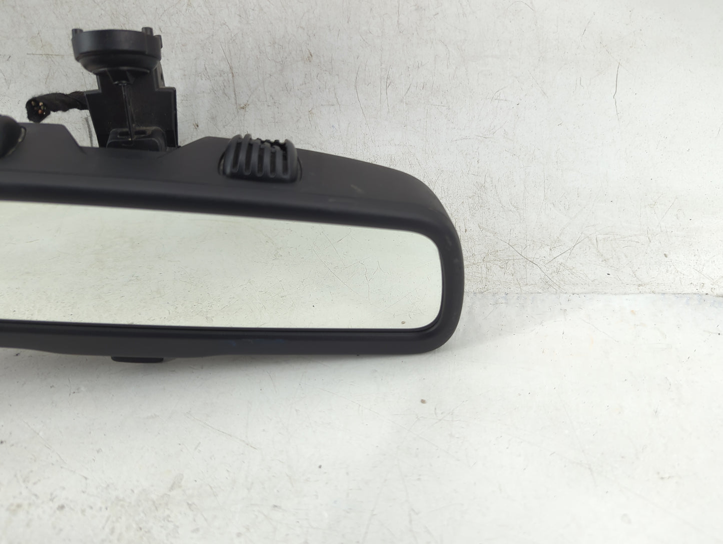 2015 Chrysler 200 Interior Rear View Mirror Replacement OEM P/N:A048070 Fits OEM Used Auto Parts - Oemusedautoparts1.com
