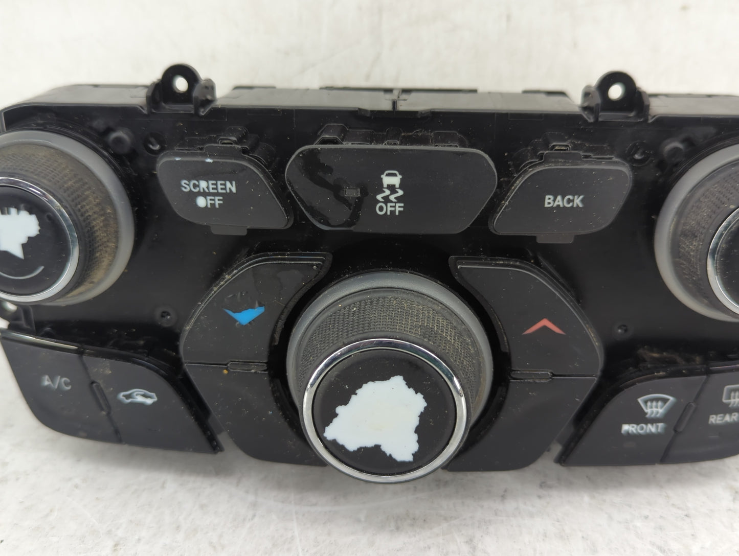 2015 Chrysler 200 Climate Control Module Temperature AC/Heater Replacement P/N:70113AB Fits OEM Used Auto Parts - Oemusedaut