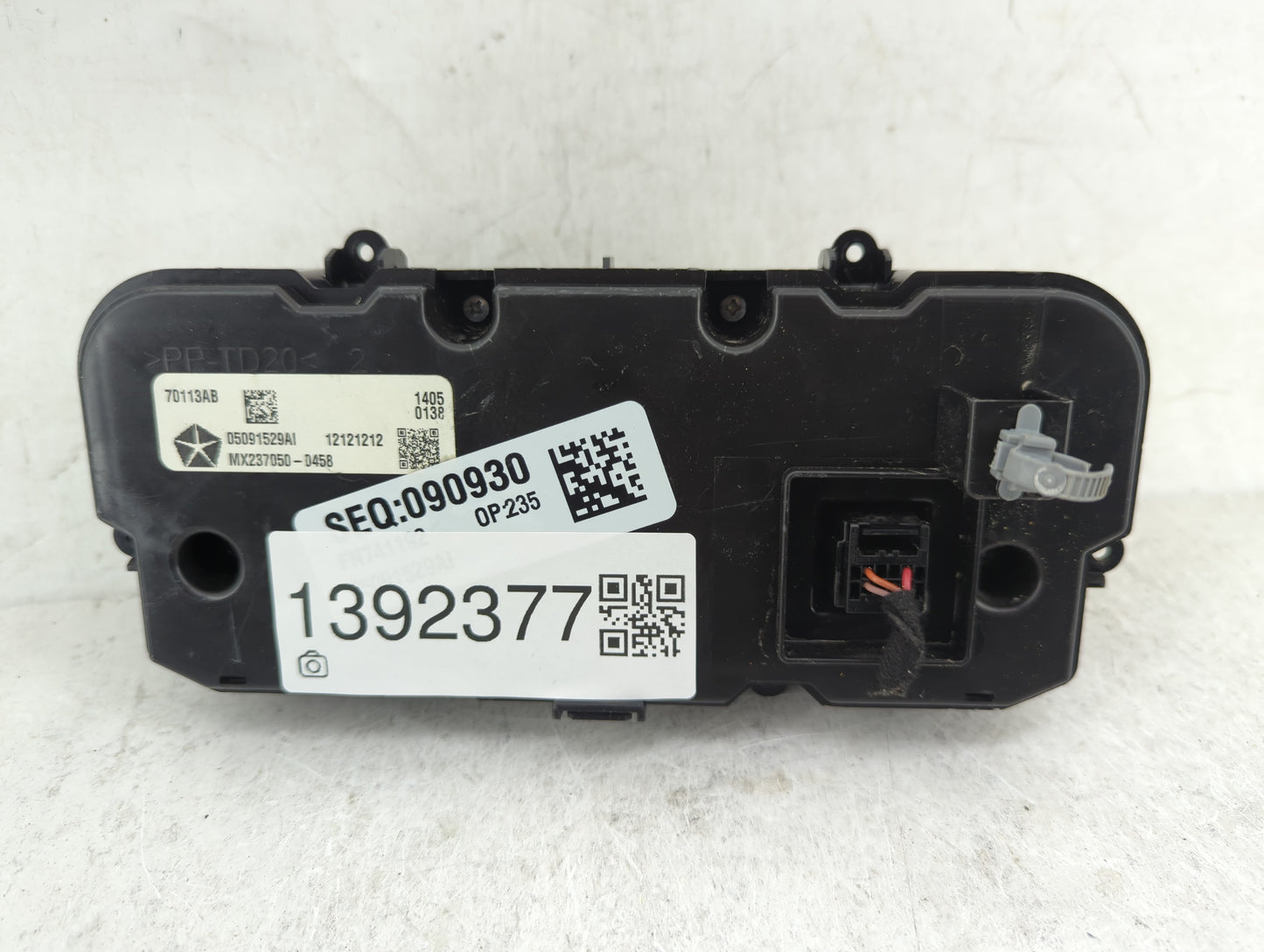 2015 Chrysler 200 Climate Control Module Temperature AC/Heater Replacement P/N:70113AB Fits OEM Used Auto Parts - Oemusedaut