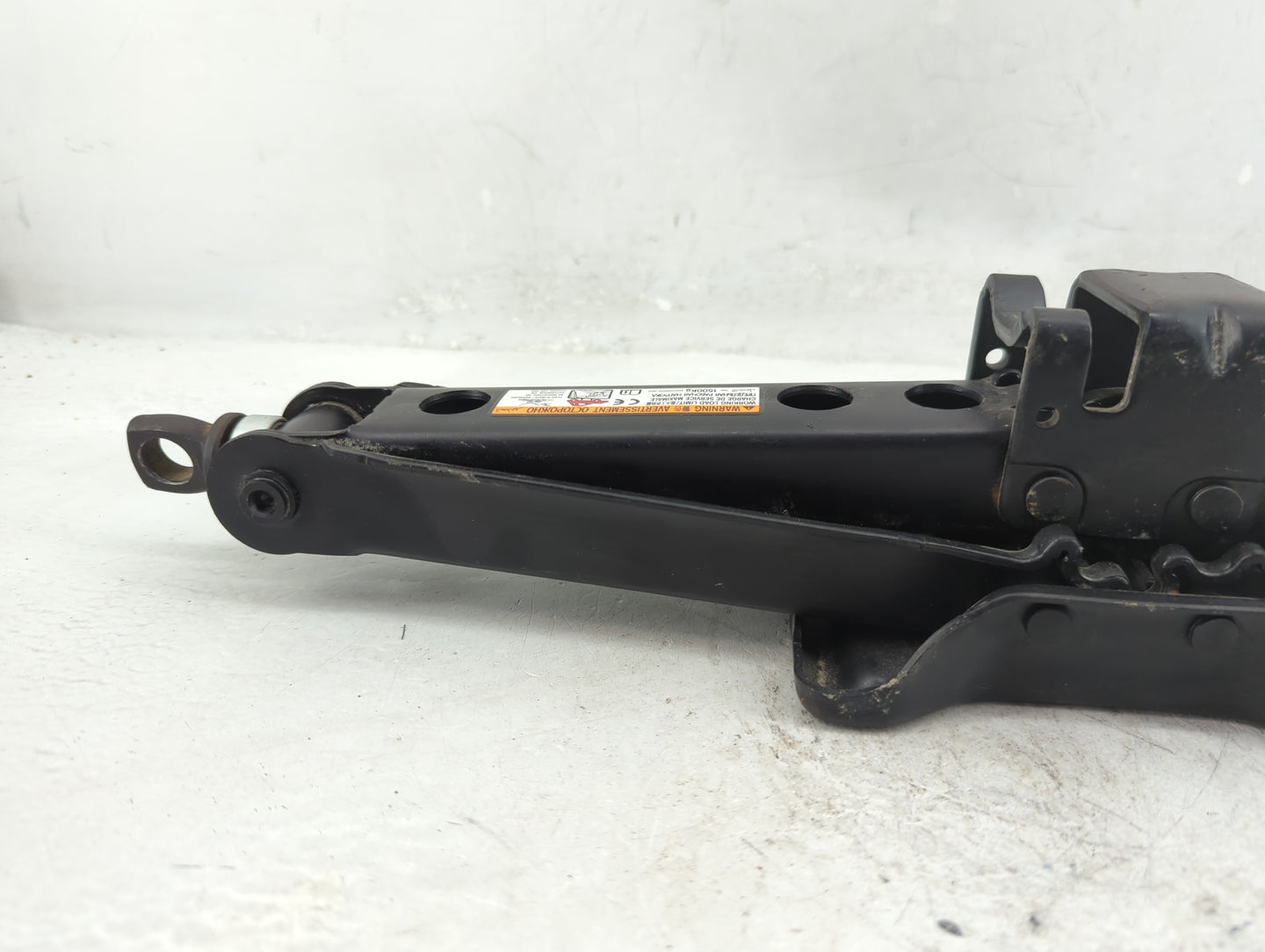 2015 Chrysler 200 Spare Scissor Car Jack 1396468 - Oemusedautoparts1.com