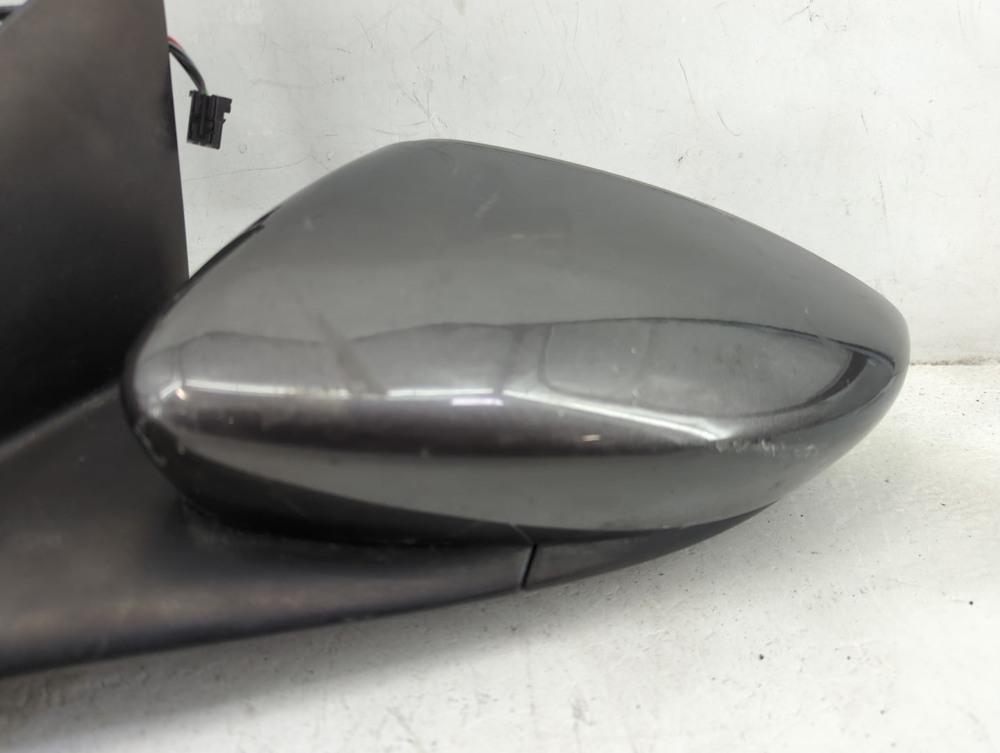 2015-2017 Chrysler 200 Driver Side View Mirror - Left Door Mirror OEM Used - Oemusedautoparts1.com