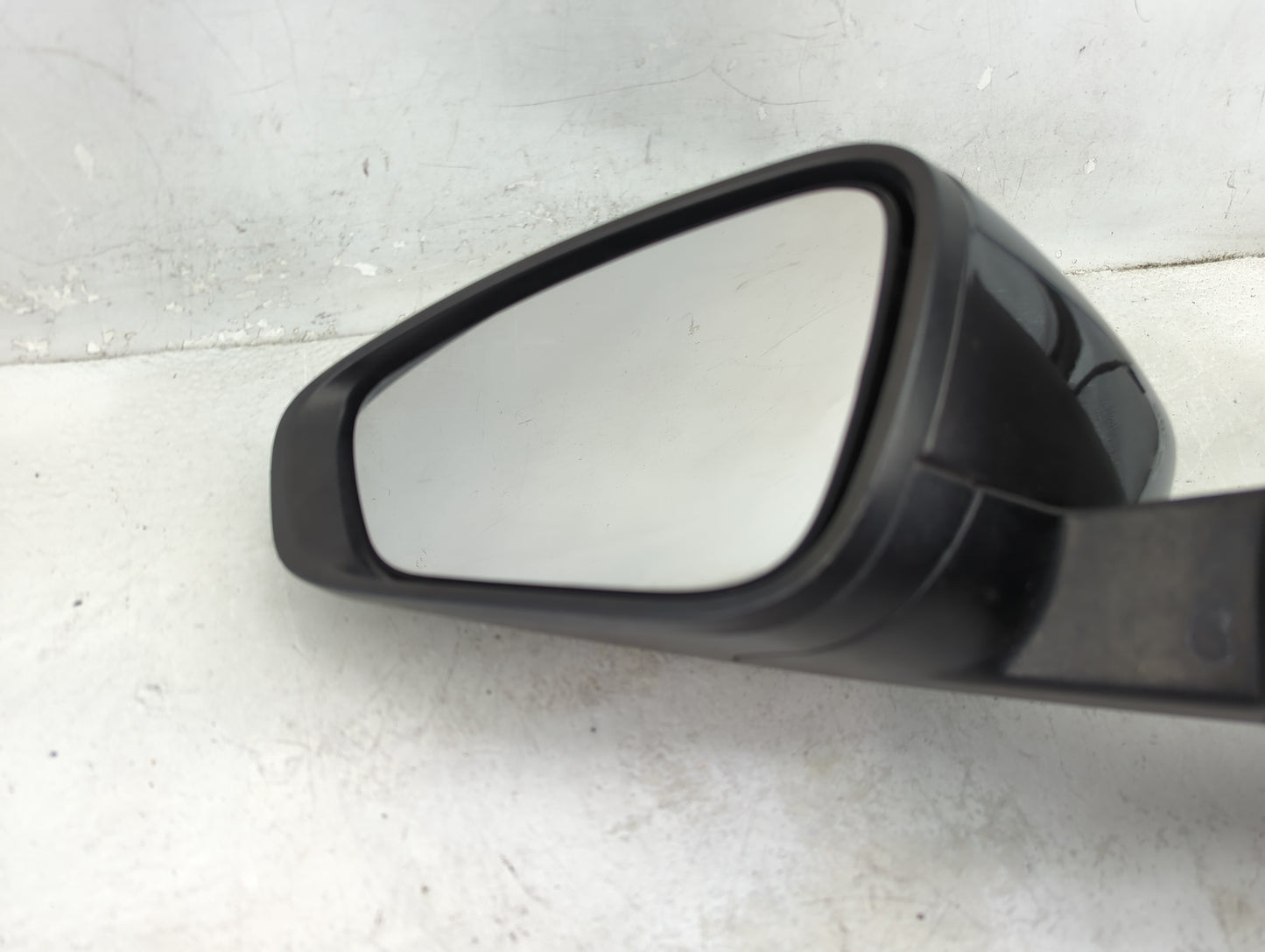2015-2017 Chrysler 200 Driver Side View Mirror - Left Door Mirror OEM Used - Oemusedautoparts1.com