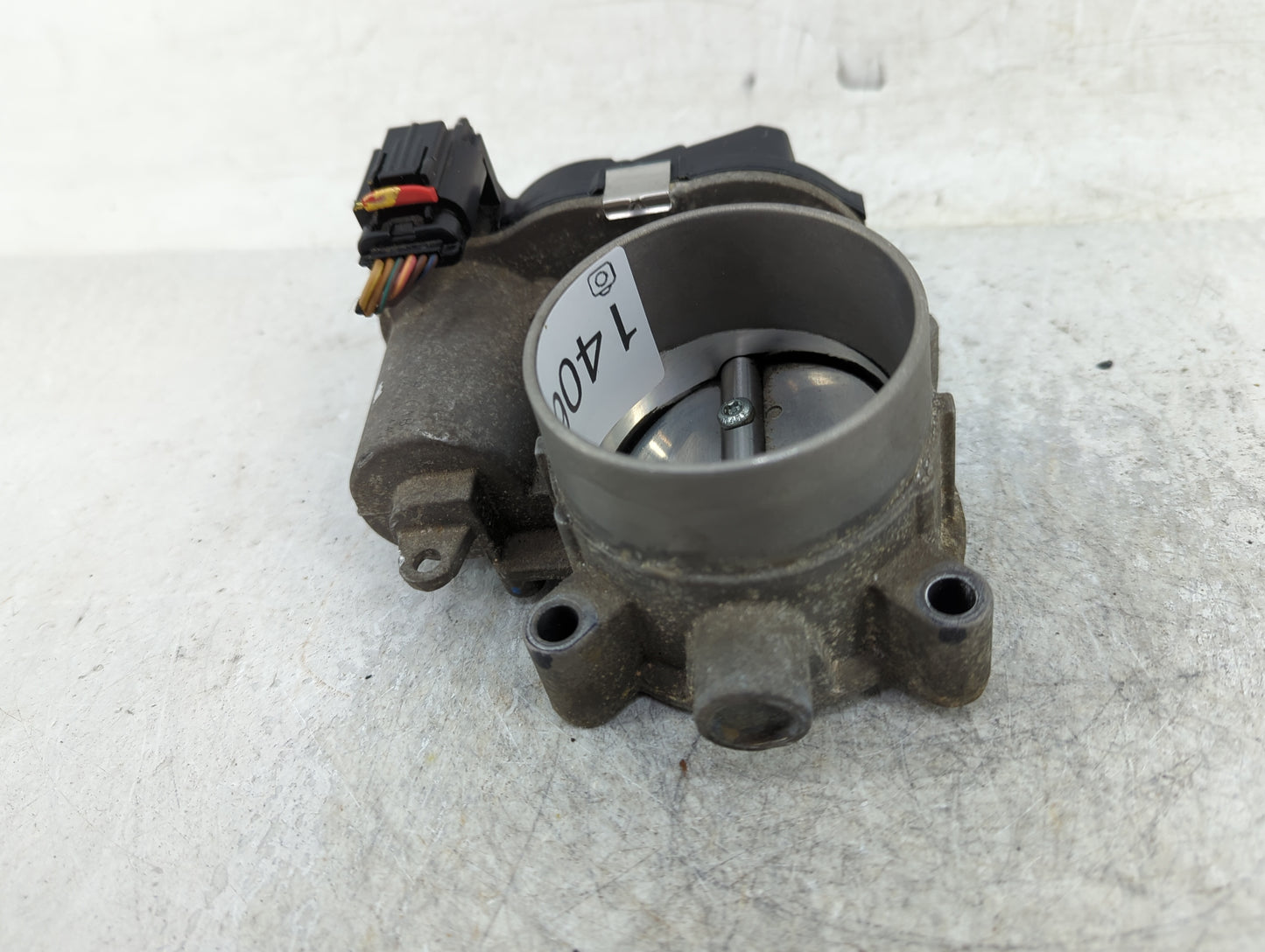 2015-2017 Chrysler 200 Throttle Body P/N:05184349AC Fits Fits 2014 2015 2016 2017 2018 2019 2020 2021 2022 OEM Used Auto Par