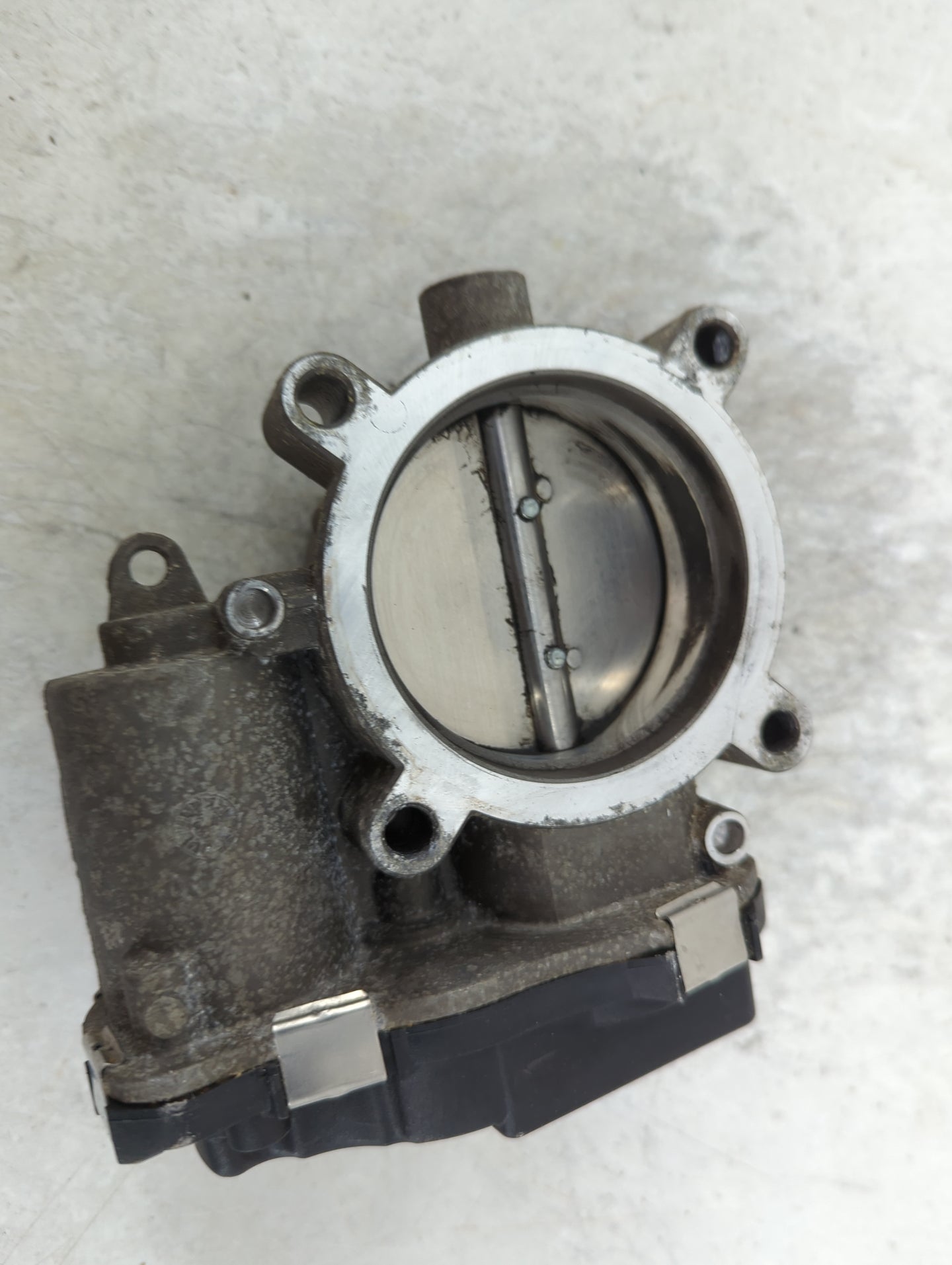 2015-2017 Chrysler 200 Throttle Body P/N:05184349AC Fits Fits 2014 2015 2016 2017 2018 2019 2020 2021 2022 OEM Used Auto Par