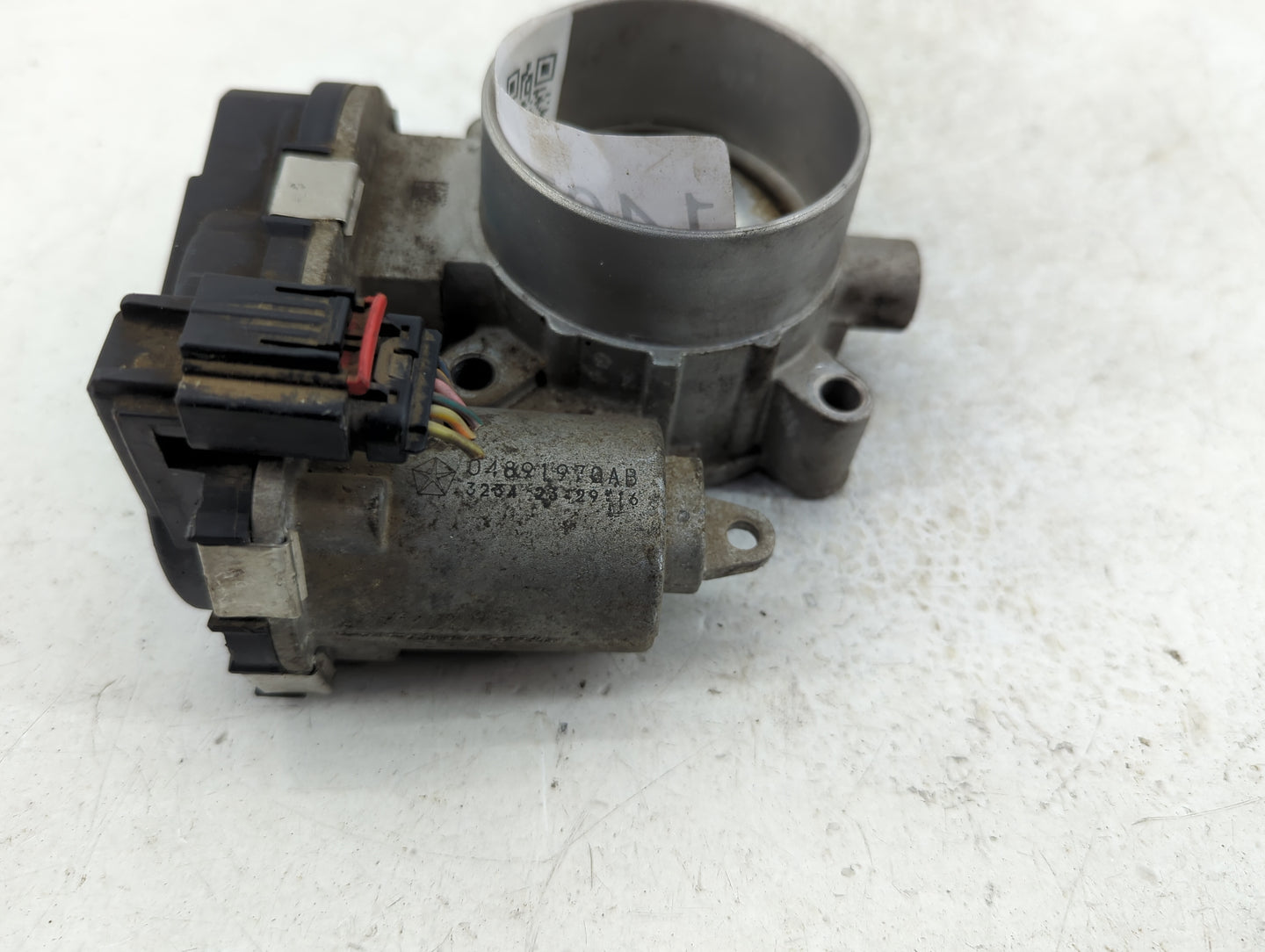 2015-2017 Chrysler 200 Throttle Body P/N:04891970AB Fits Fits 2014 2015 2016 2017 2018 2019 2020 2021 2022 OEM Used Auto Par
