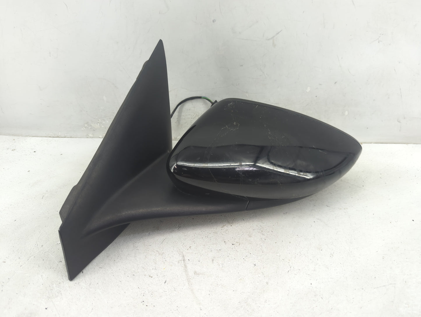 2015-2017 Chrysler 200 Driver Side View Mirror - Left Door Mirror OEM Used - Oemusedautoparts1.com