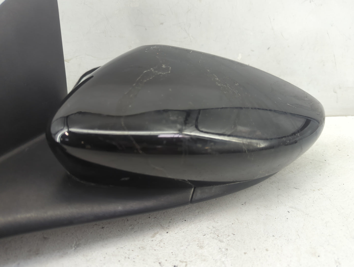 2015-2017 Chrysler 200 Driver Side View Mirror - Left Door Mirror OEM Used - Oemusedautoparts1.com