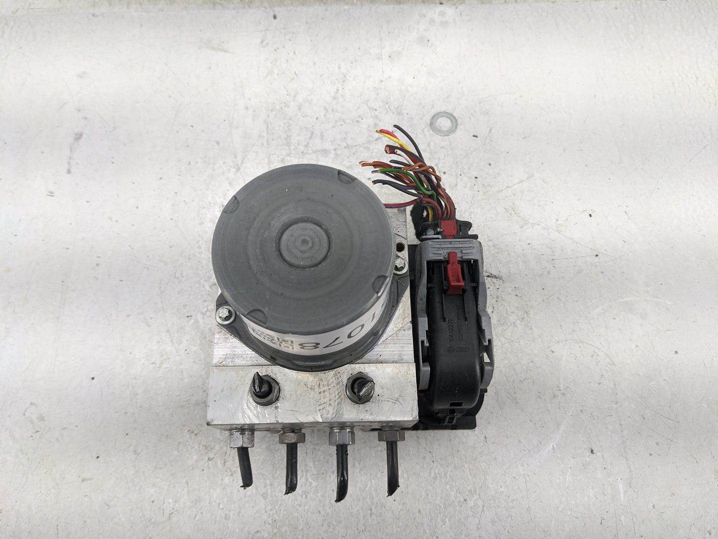 2015 Chrysler 200 ABS Pump Control Module Replacement P/N:8K0 614 51 0 265 236 339 Fits OEM Used Auto Parts - Oemusedautopar