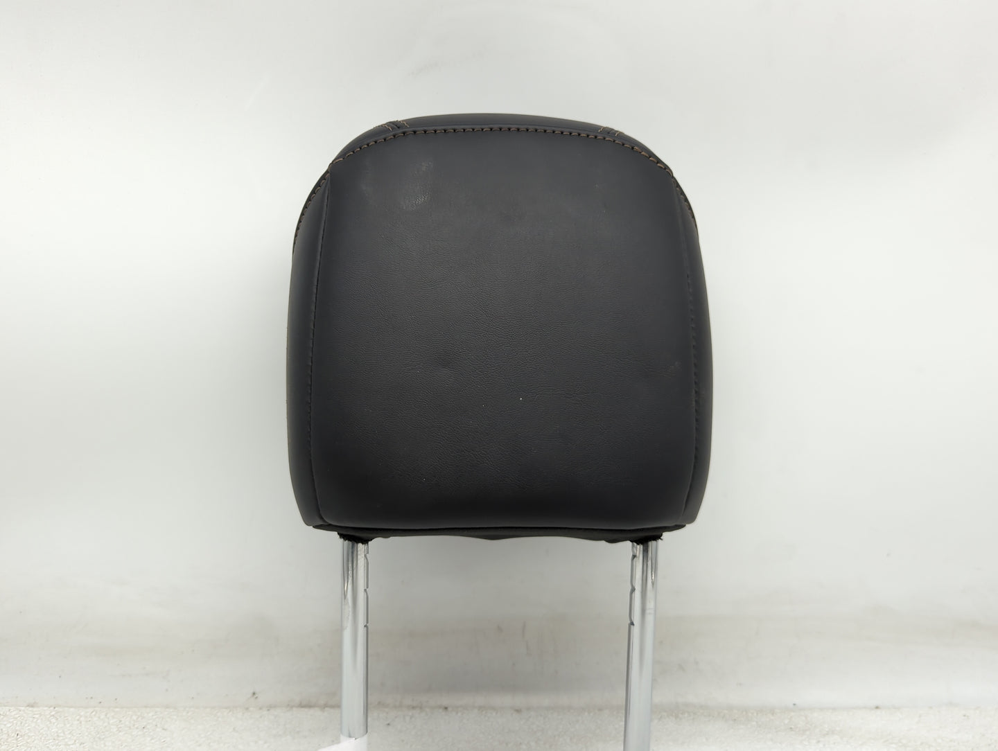 2015-2017 Chrysler 200 Headrest Head Rest Front Driver Passenger Seat Fits Fits 2015 2016 2017 OEM Used Auto Parts - Oemused