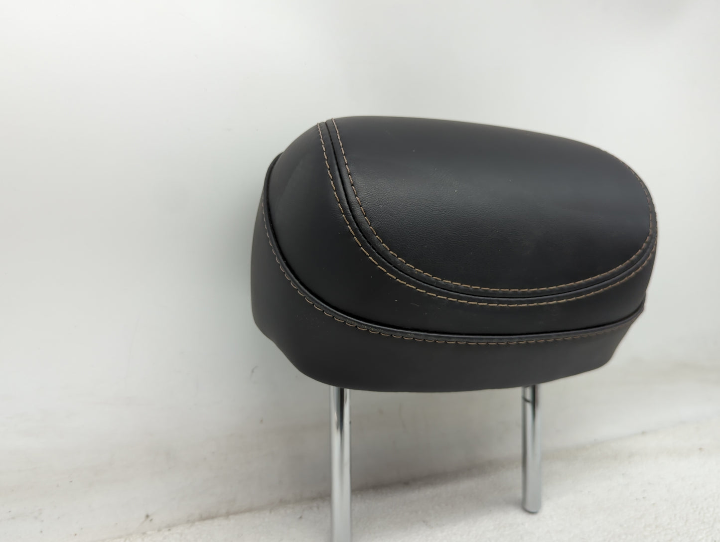 2015-2017 Chrysler 200 Headrest Head Rest Rear Seat Fits Fits 2015 2016 2017 OEM Used Auto Parts - Oemusedautoparts1.com