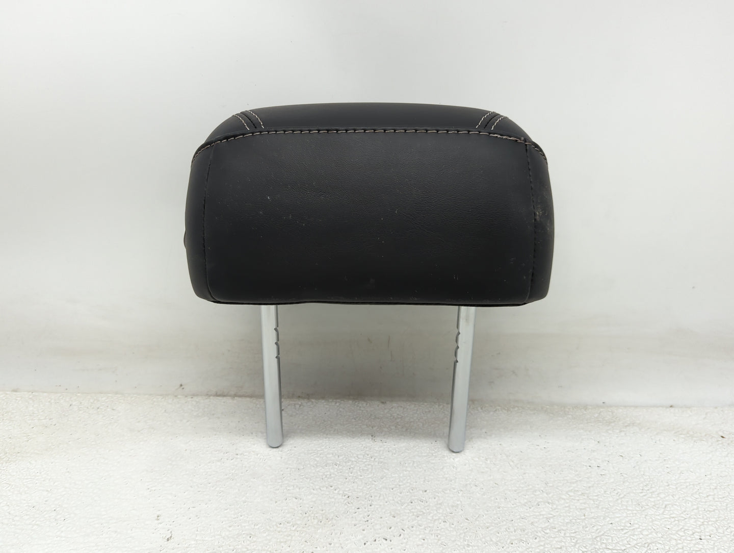 2015-2017 Chrysler 200 Headrest Head Rest Rear Seat Fits Fits 2015 2016 2017 OEM Used Auto Parts - Oemusedautoparts1.com