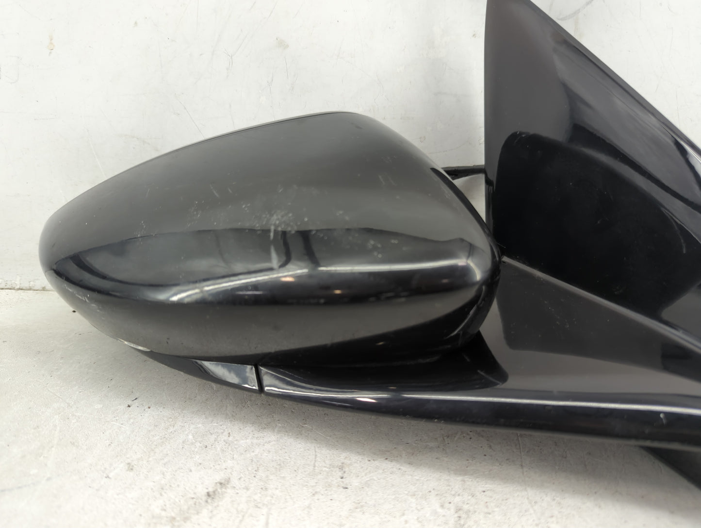 2015-2017 Chrysler 200 Passenger Side View Mirror - Right Door Mirror OEM Used - Oemusedautoparts1.com