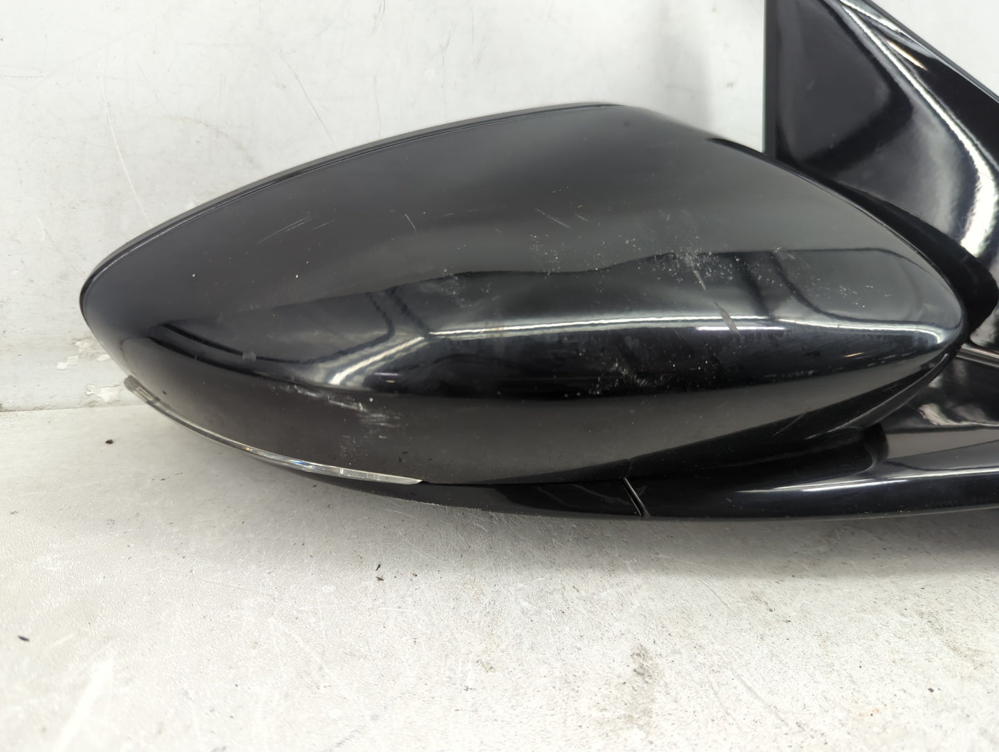 2015-2017 Chrysler 200 Passenger Side View Mirror - Right Door Mirror OEM Used - Oemusedautoparts1.com