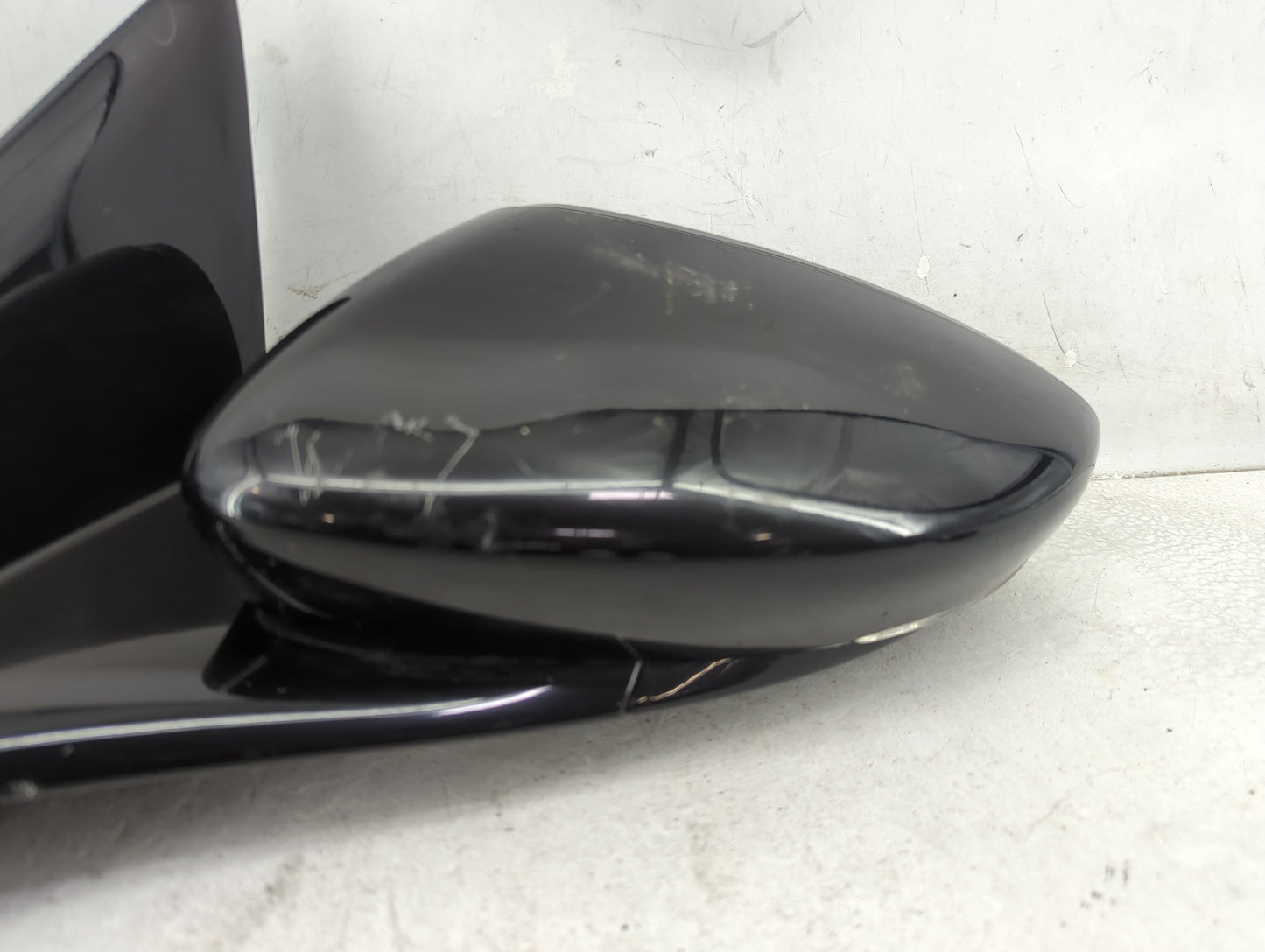 2015-2017 Chrysler 200 Driver Side View Mirror - Left Door Mirror OEM Used - Oemusedautoparts1.com