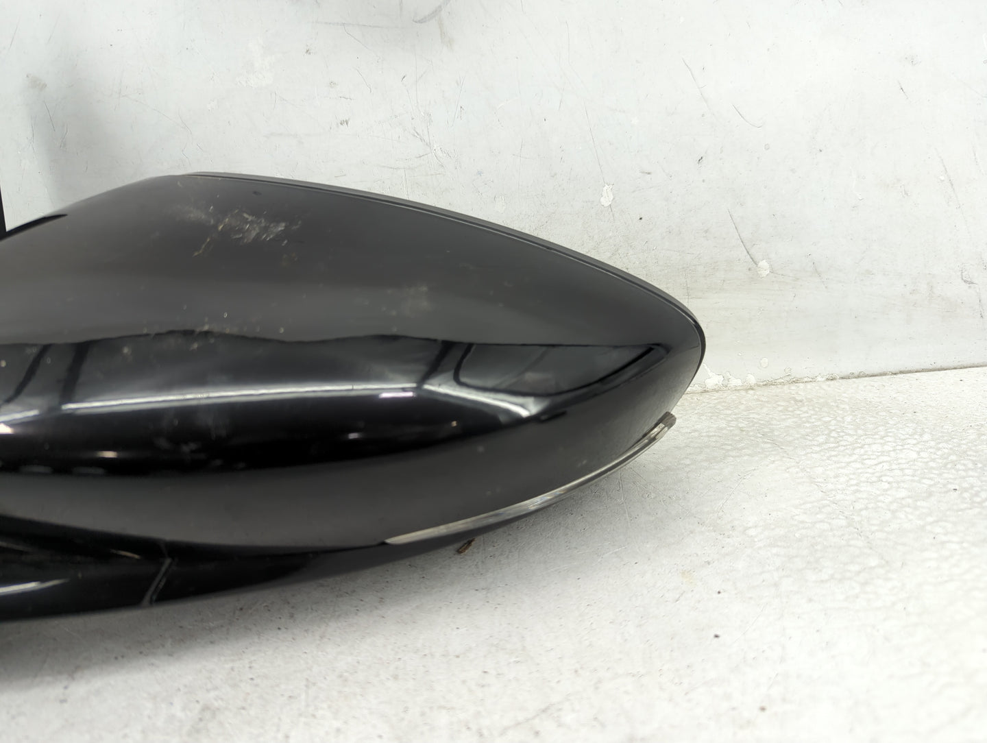 2015-2017 Chrysler 200 Driver Side View Mirror - Left Door Mirror OEM Used - Oemusedautoparts1.com