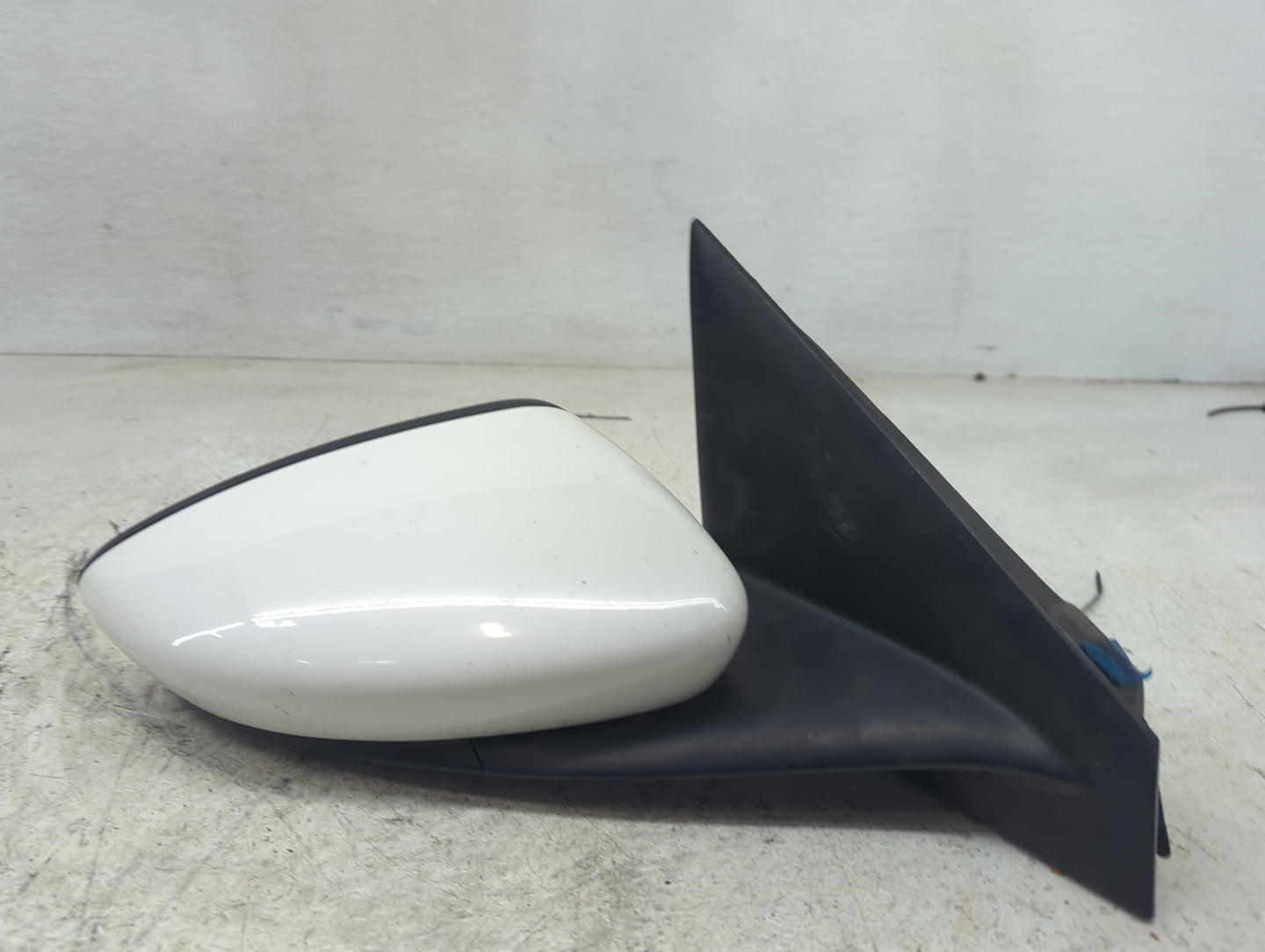 2015-2017 Chrysler 200 Passenger Side View Mirror - Right Door Mirror OEM Used - Oemusedautoparts1.com