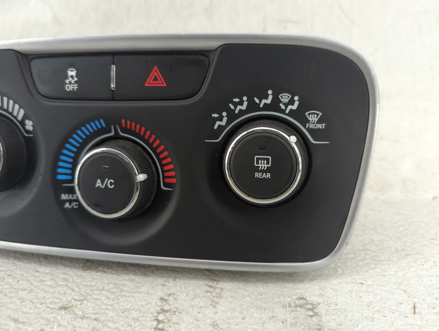 2015 Chrysler 200 Climate Control Module Temperature AC/Heater Replacement P/N:P56054331AD Fits OEM Used Auto Parts - Oemuse