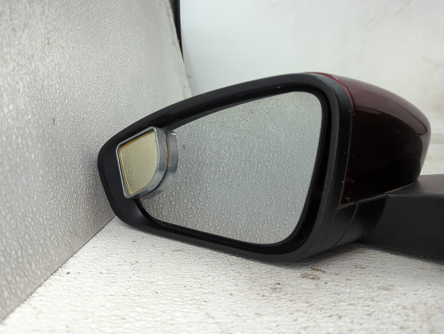 2015-2017 Chrysler 200 Driver Side View Mirror - Left Door Mirror OEM Used - Oemusedautoparts1.com