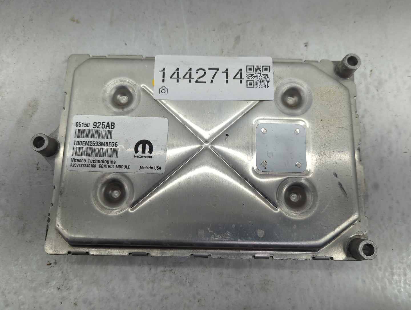 2015 Chrysler 200 PCM Engine Control Computer ECU ECM PCU OEM P/N:05150925AB T00EM2593M8EG6, A2C7427840100 Fits OEM Used Aut