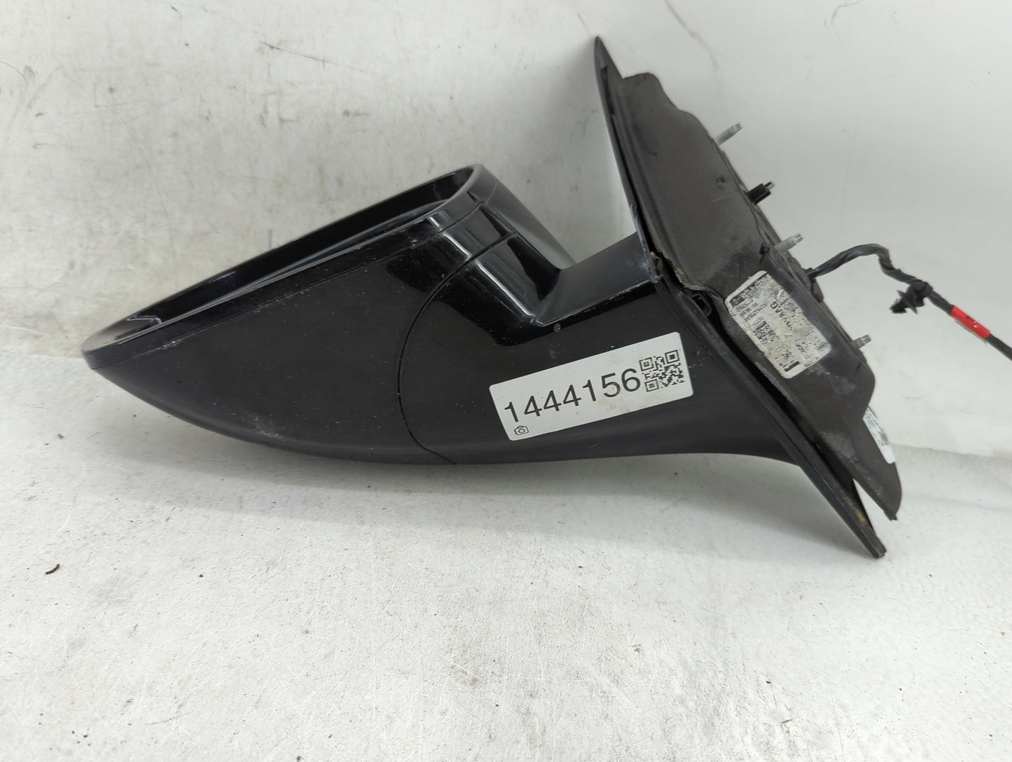 2015-2017 Chrysler 200 Driver Side View Mirror - Left Door Mirror OEM Used - Oemusedautoparts1.com