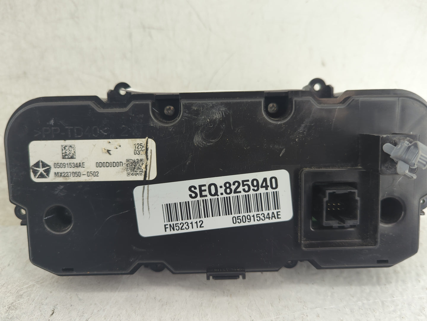 2015 Chrysler 200 Climate Control Module Temperature AC/Heater Replacement P/N:05091534AE MX237050-0502 Fits OEM Used Auto P