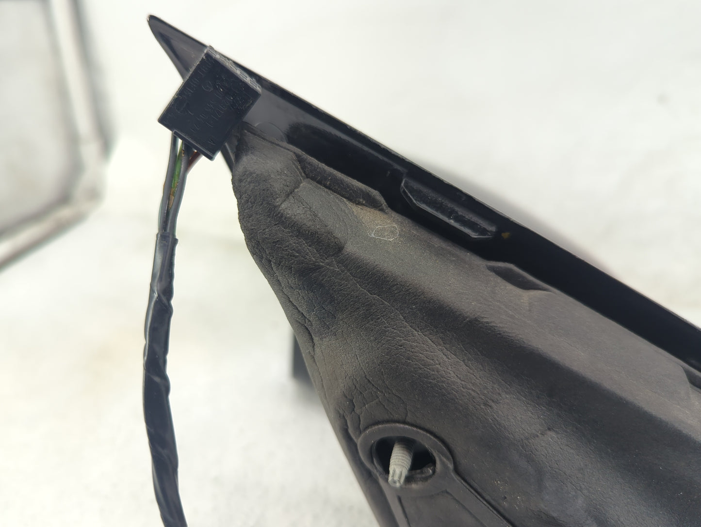 2015-2017 Chrysler 200 Driver Side View Mirror - Left Door Mirror OEM Used - Oemusedautoparts1.com