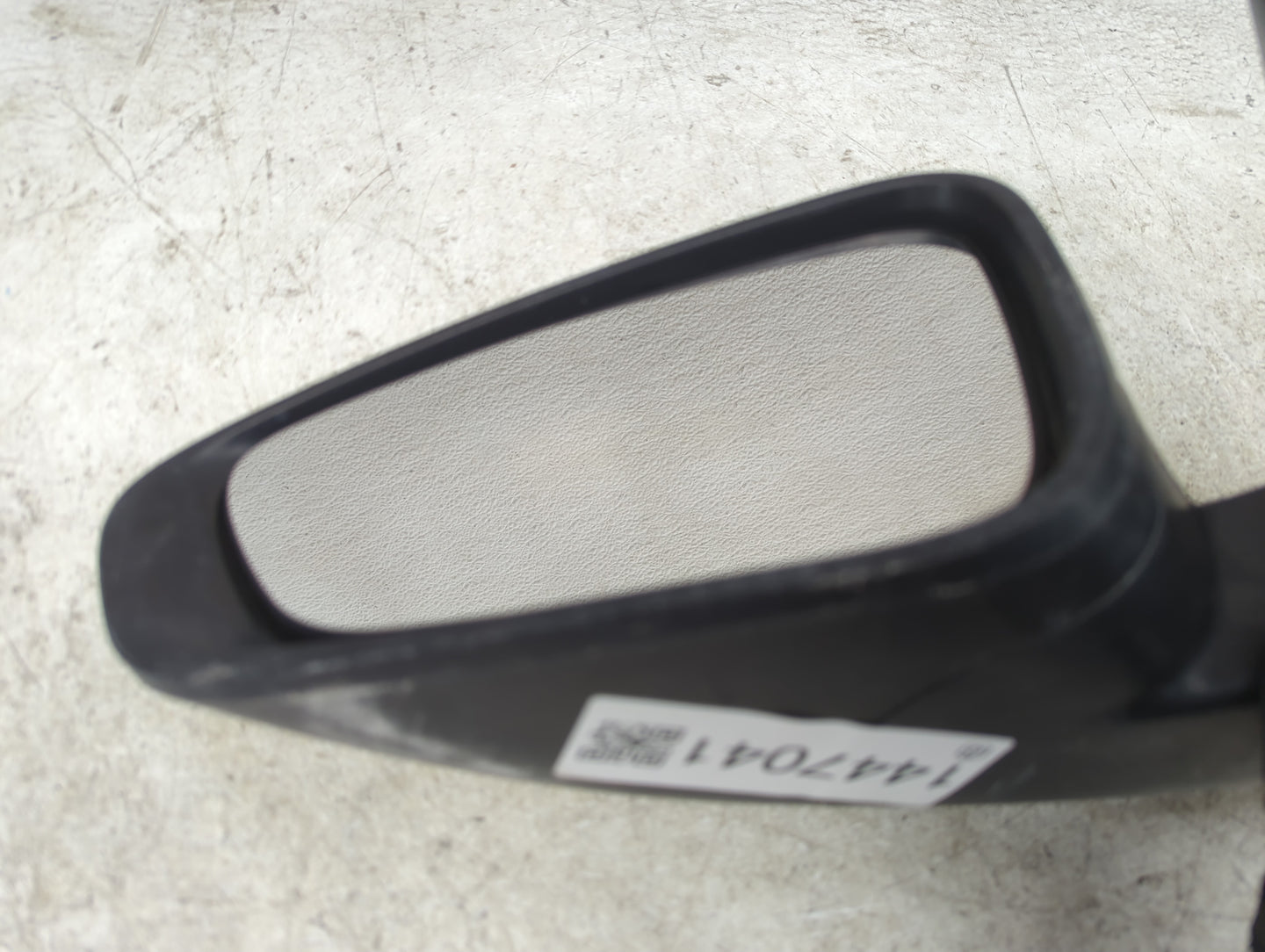 2015-2017 Chrysler 200 Driver Side View Mirror - Left Door Mirror OEM Used - Oemusedautoparts1.com