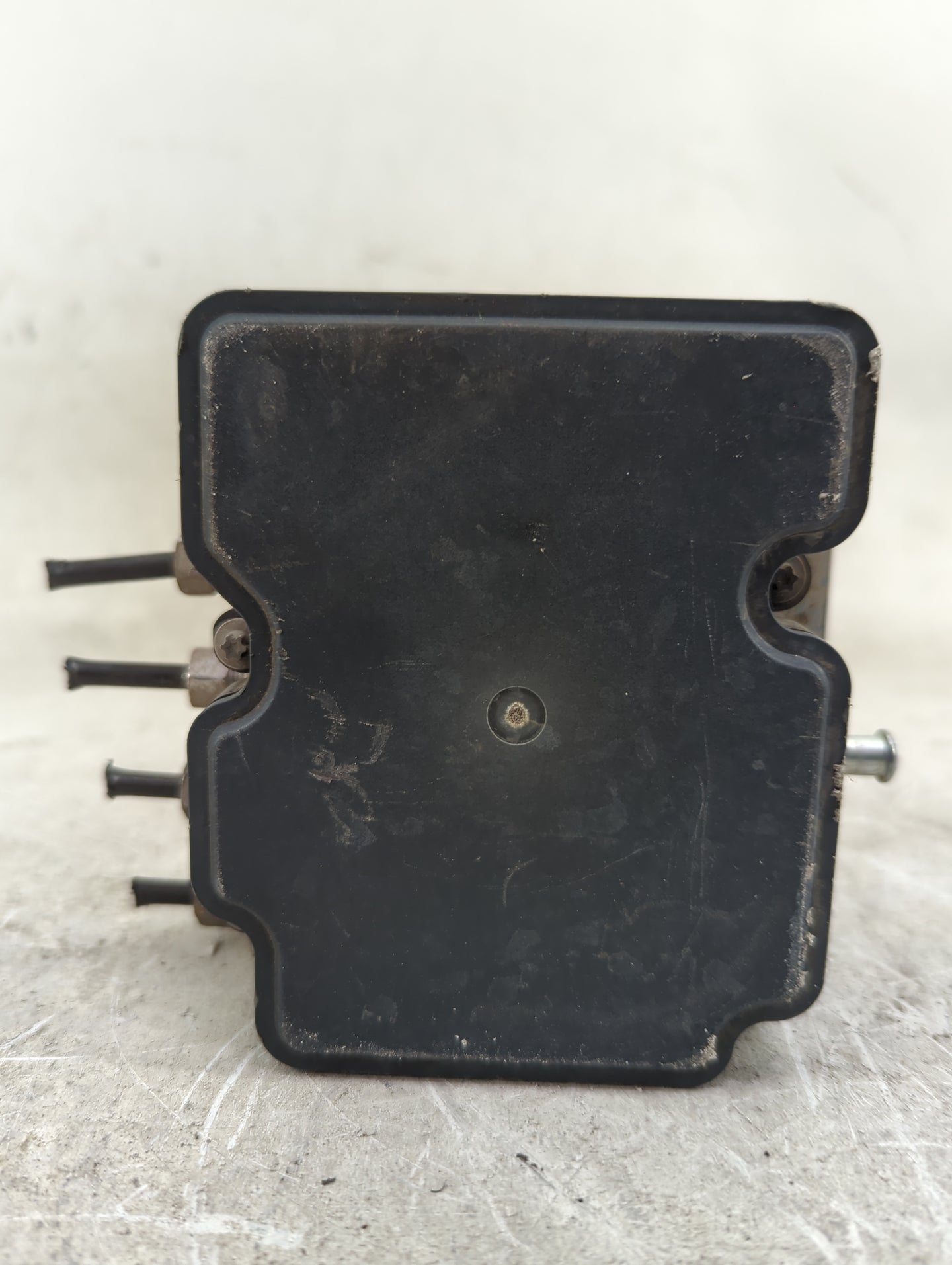 2015 Chrysler 200 ABS Pump Control Module Replacement P/N:P68232470AB Fits OEM Used Auto Parts - Oemusedautoparts1.com
