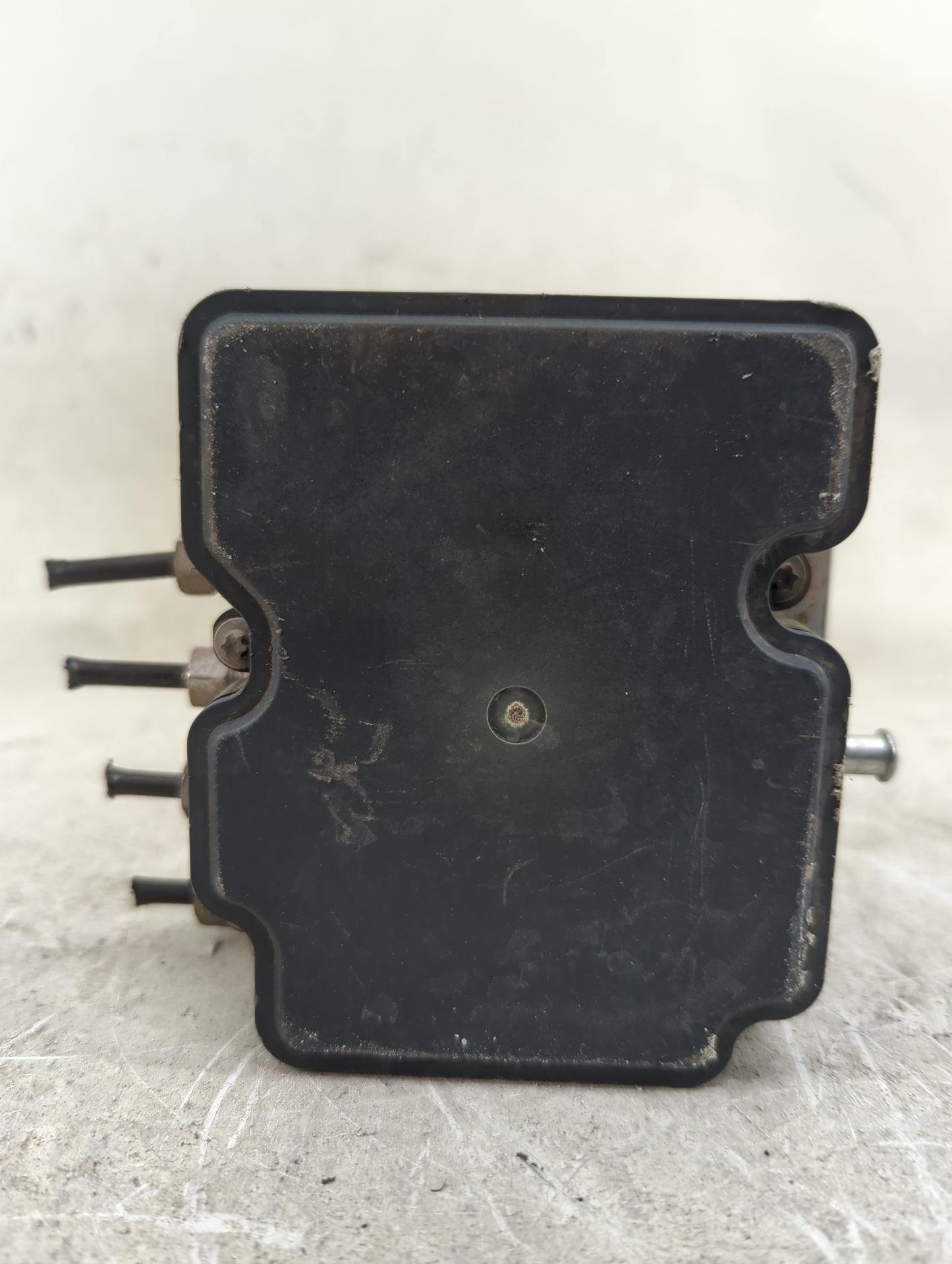 2015 Chrysler 200 ABS Pump Control Module Replacement P/N:P68232470AB Fits OEM Used Auto Parts - Oemusedautoparts1.com
