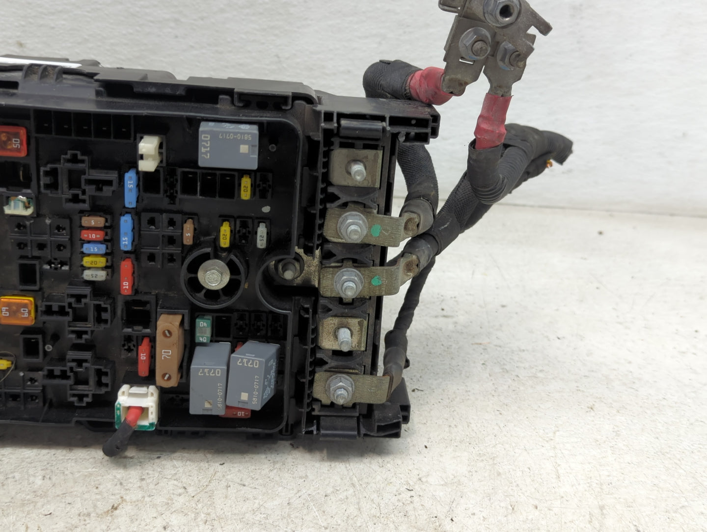 2015 Chrysler 200 Fusebox Fuse Box Panel Relay Module P/N:04692143AA 5810-0717 Fits OEM Used Auto Parts - Oemusedautoparts1.
