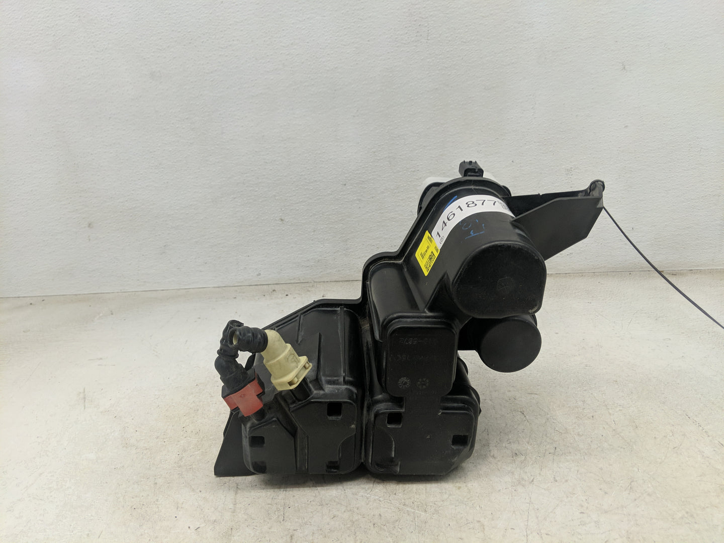 2015 Chrysler 200 Fuel Vapor Charcoal Canister 1461877 - Oemusedautoparts1.com