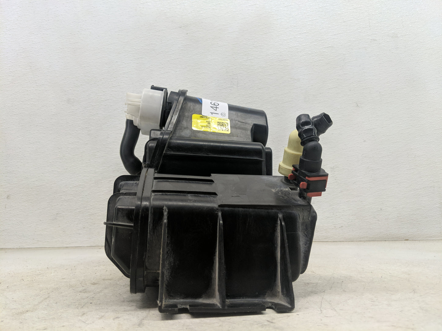 2015 Chrysler 200 Fuel Vapor Charcoal Canister 1461877 - Oemusedautoparts1.com