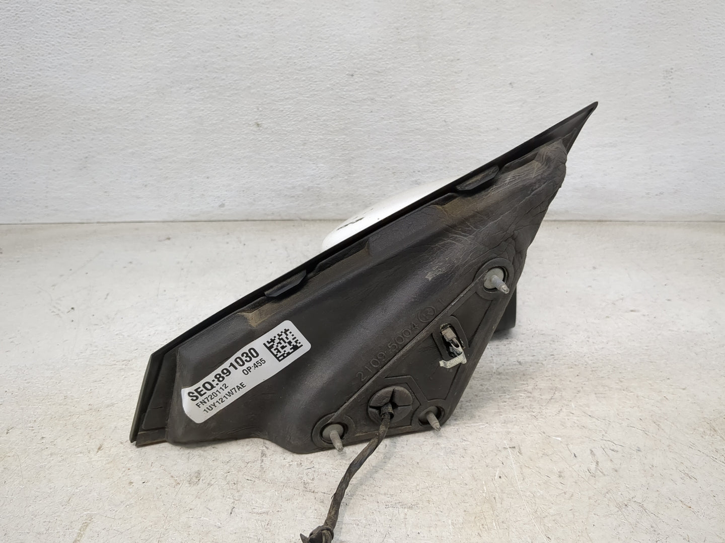 2015-2017 Chrysler 200 Passenger Side View Mirror - Right Door Mirror OEM Used - Oemusedautoparts1.com