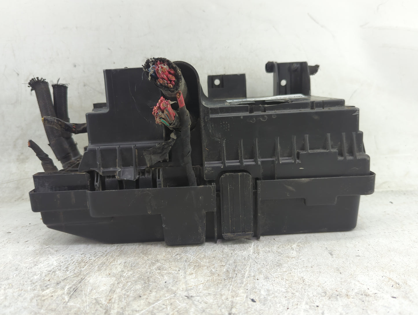 2015 Chrysler 200 Fusebox Fuse Box Panel Relay Module P/N:68209781AD Fits OEM Used Auto Parts - Oemusedautoparts1.com