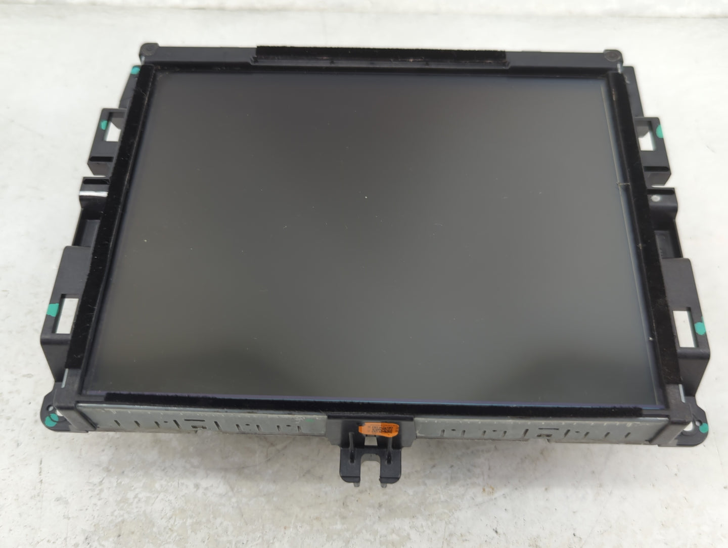 2015-2015 Chrysler 200 Information Display Screen - Oemusedautoparts1.com