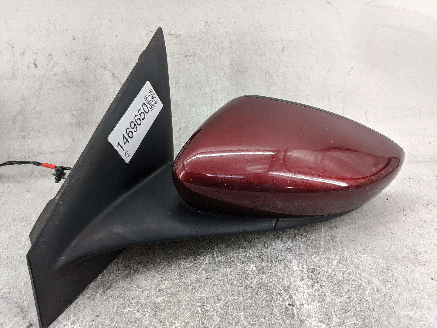 2015-2017 Chrysler 200 Driver Side View Mirror - Left Door Mirror OEM Used - Oemusedautoparts1.com