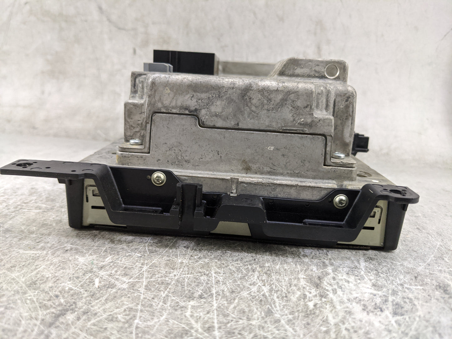 2015 Chrysler 200 Radio AM FM Cd Player Receiver Replacement P/N:68190260AE QNG-BE2801, 6434C-BE2801, NC7V540D Fits OEM Used