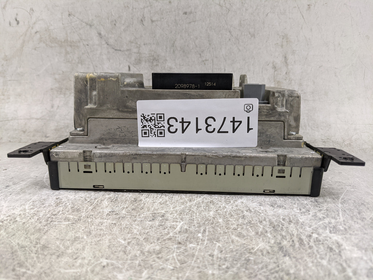 2015 Chrysler 200 Radio AM FM Cd Player Receiver Replacement P/N:68190260AE QNG-BE2801, 6434C-BE2801, NC7V540D Fits OEM Used