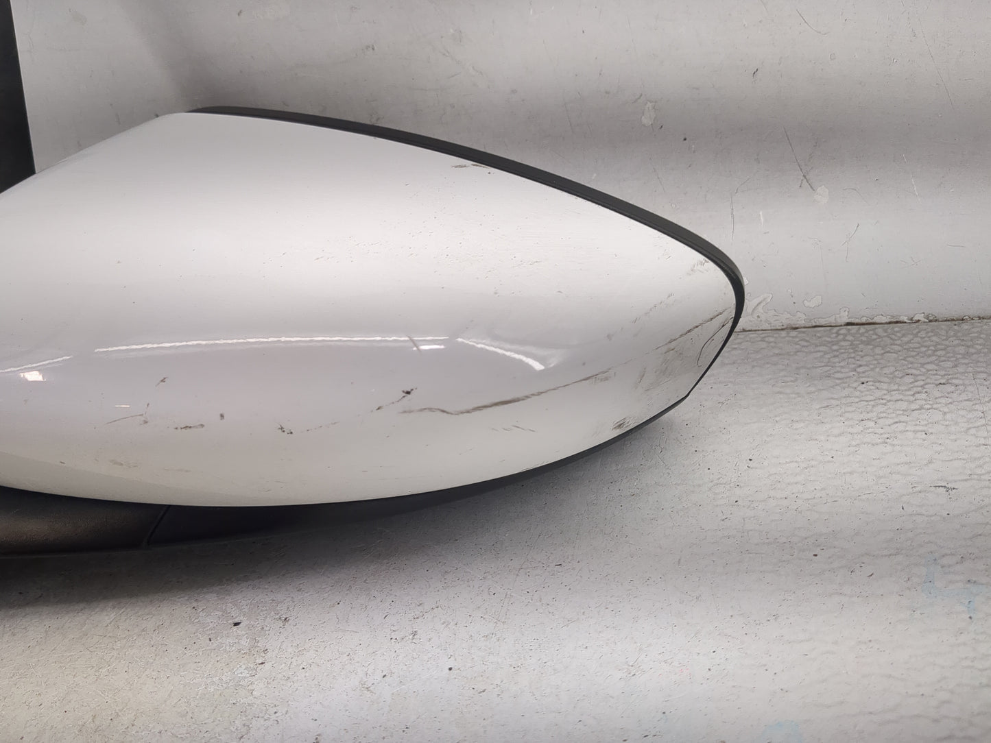 2015-2017 Chrysler 200 Driver Side View Mirror - Left Door Mirror OEM Used - Oemusedautoparts1.com