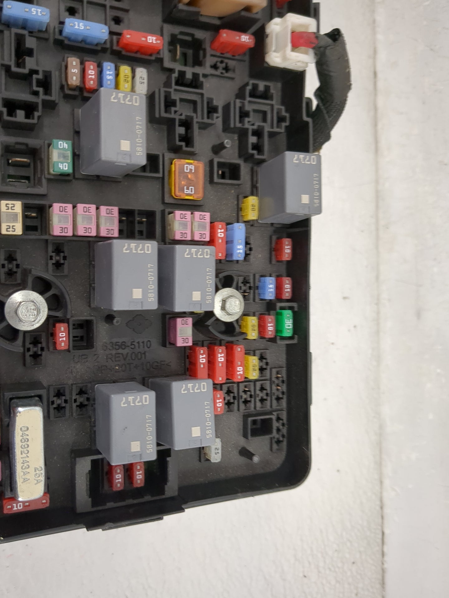 2015 Chrysler 200 Fusebox Fuse Box Relay Module Tipm 1476114 - Oemusedautoparts1.com