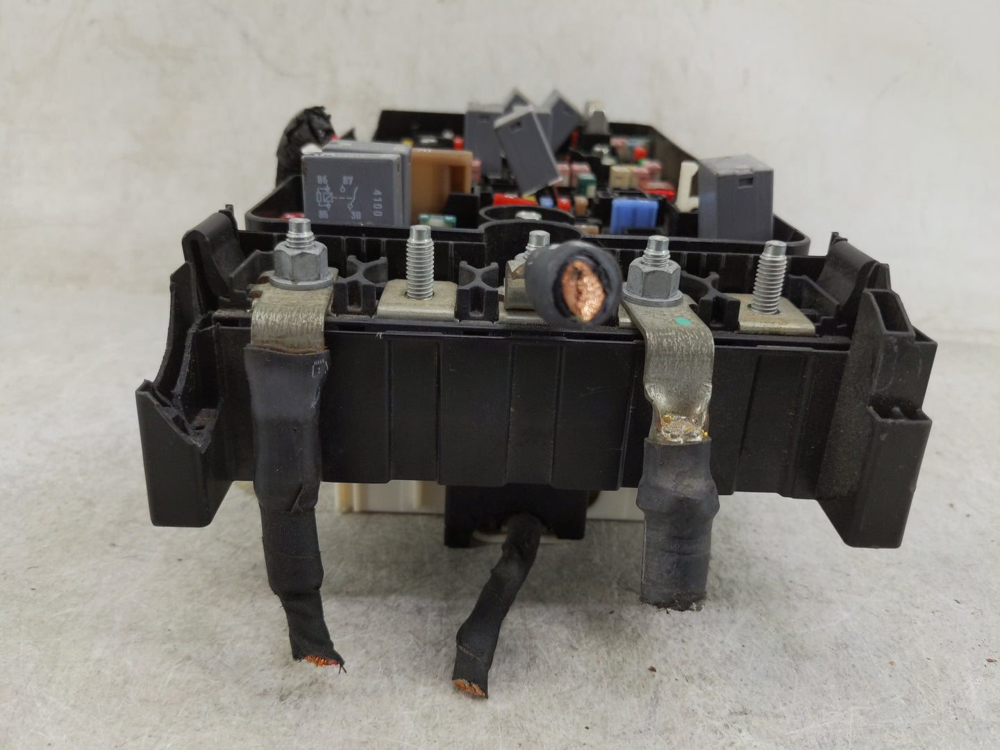2015 Chrysler 200 Fusebox Fuse Box Relay Module Tipm 68209781ad - Oemusedautoparts1.com
