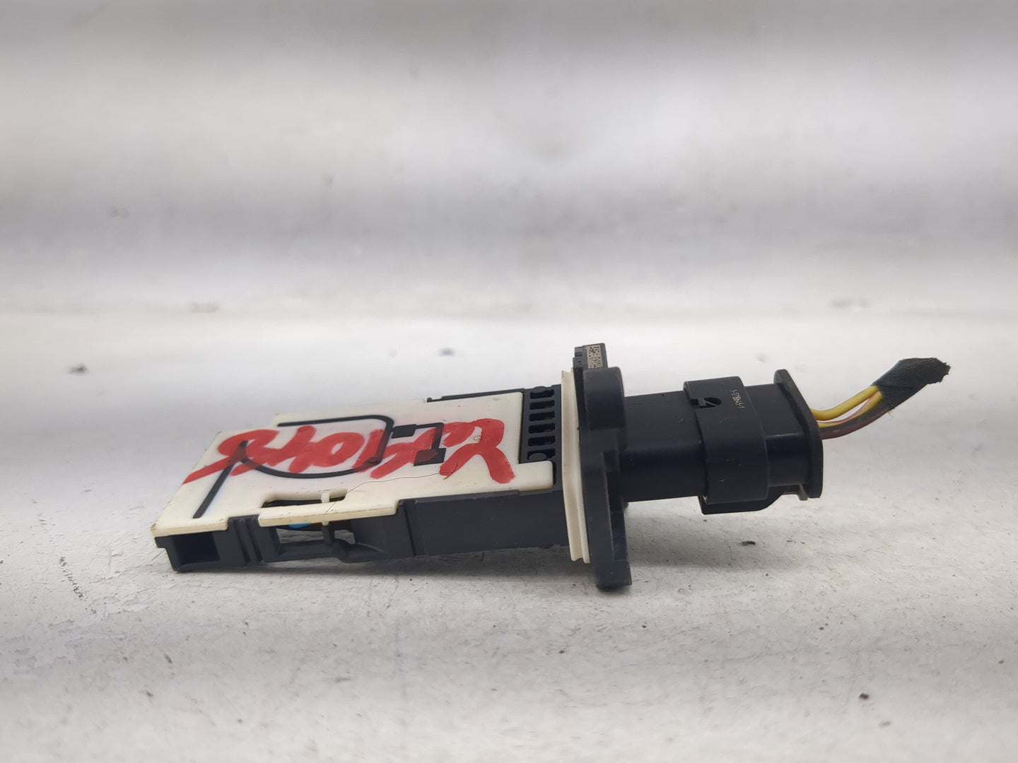 2015-2017 Chrysler 200 Mass Air Flow Meter Maf 1485863 - Oemusedautoparts1.com