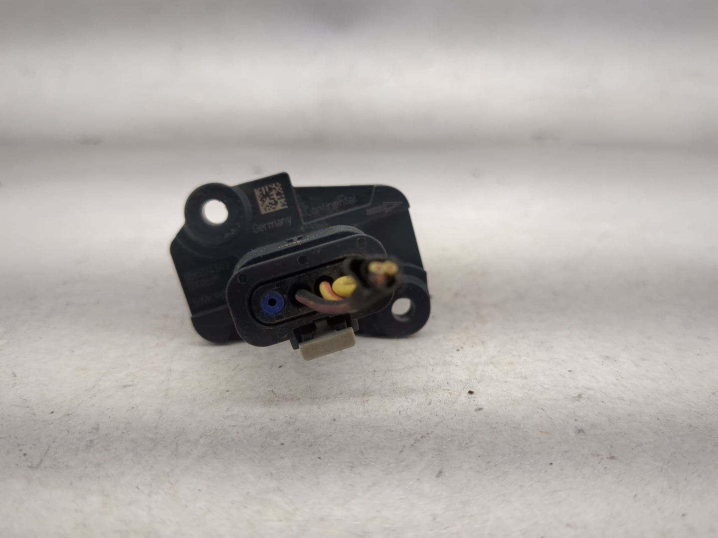 2015-2017 Chrysler 200 Mass Air Flow Meter Maf 1485863 - Oemusedautoparts1.com
