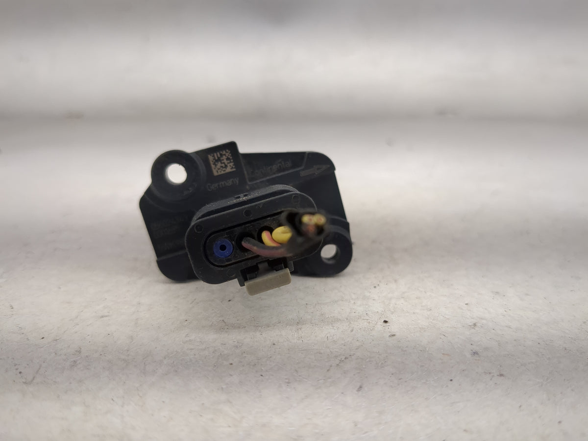 2015-2017 Chrysler 200 Mass Air Flow Meter Maf Sensor 1485863 - Oemusedautoparts1.com
